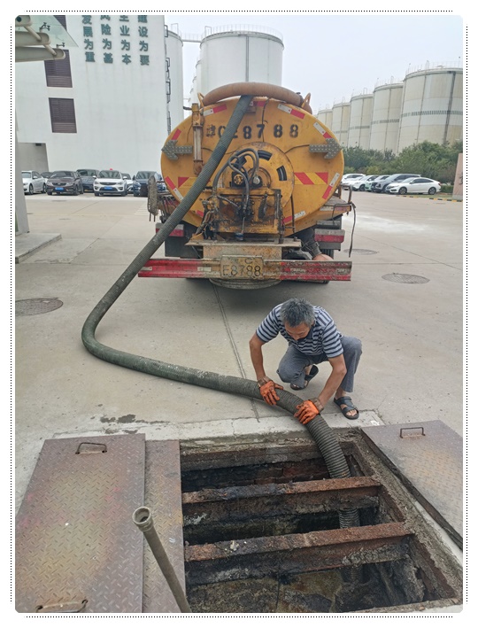 白塔隔油池清掏